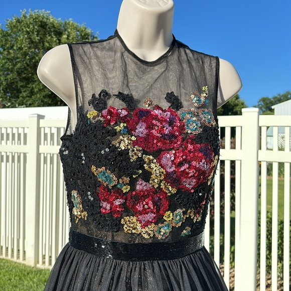 Sherri Hill Gown Size 2, Waist 25”, Bust 31” - Picture 10 of 12